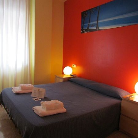 Barcelona City North Hostal ภายนอก รูปภาพ