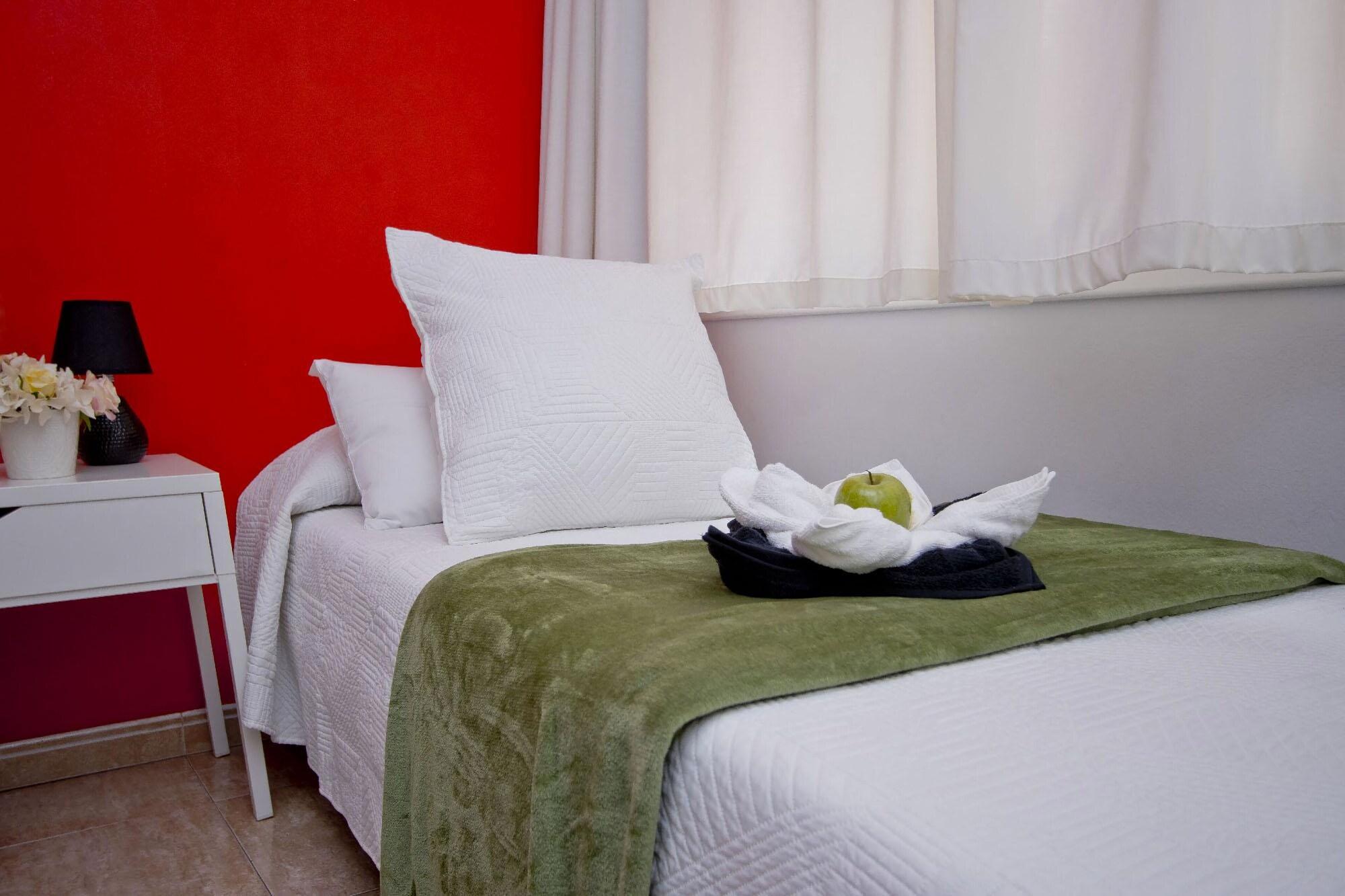 Barcelona City North Hostal ภายนอก รูปภาพ